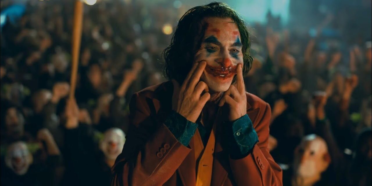 joaquin-phoenix-as-arthur-fleck-in-joker-9740630