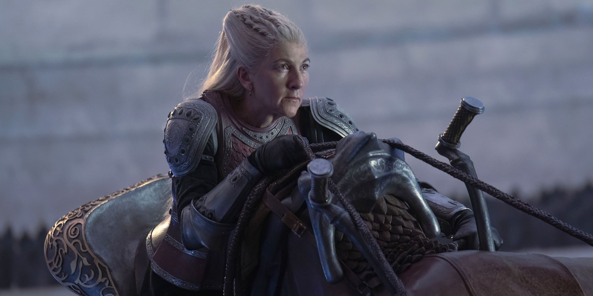 rhaenys-rides-her-dragon-in-house-of-the-dragon-2660239