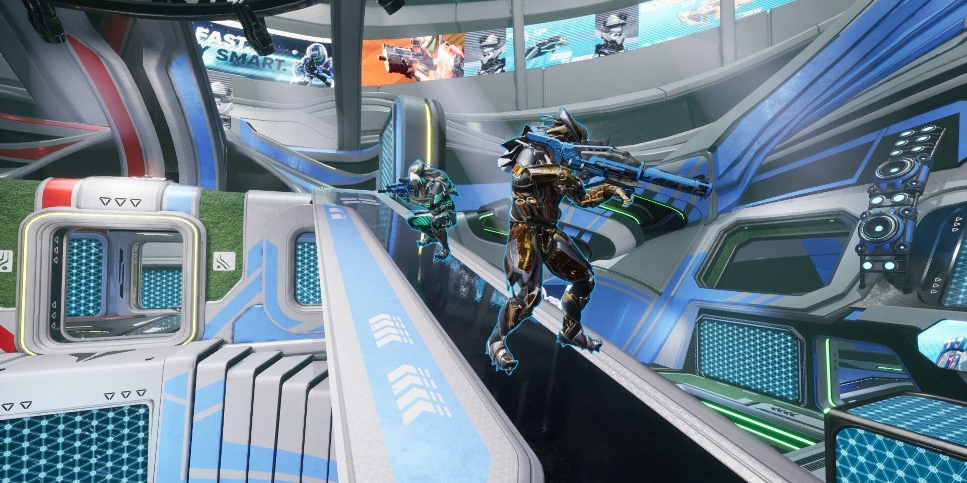 splitgate-players-looking-over-the-map-cropped-7488884